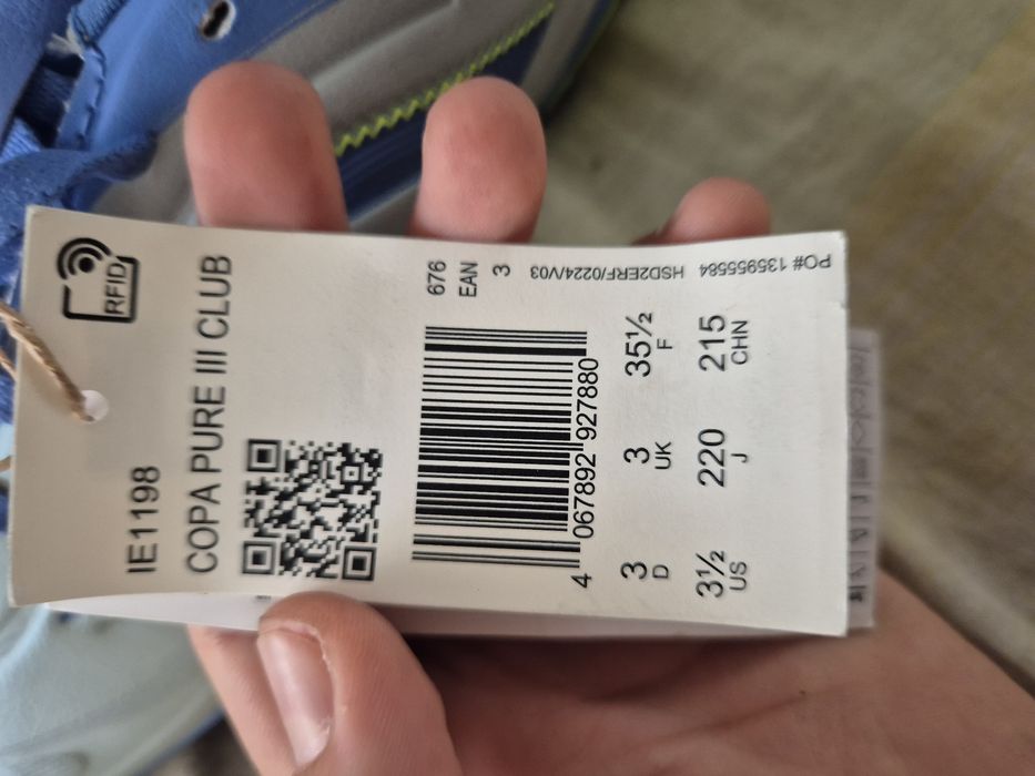 OFERTA!!vand adidași predator!!
