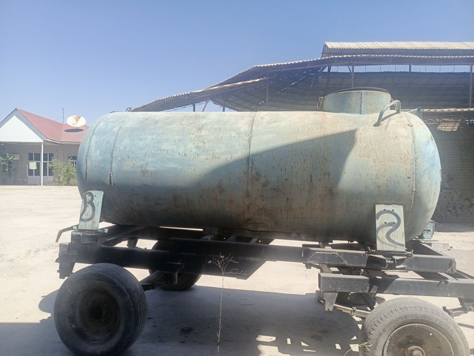 Ichimlik suv bochkasi