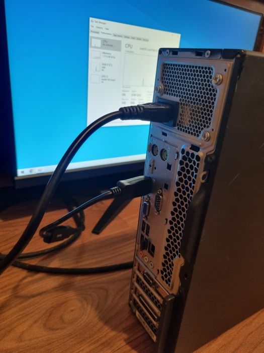Desktop PC SFF Slim Lenovo ThinkCentre M73 , i3  4160 3.6 ghz , 8 gb RAM , HDD 500 gb 7200 rpm , Windows 10 activat