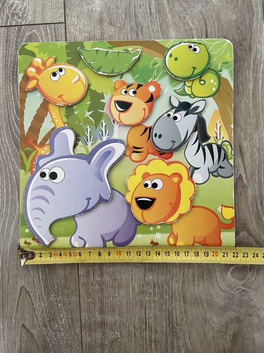 Puzzle din lemn magnetic