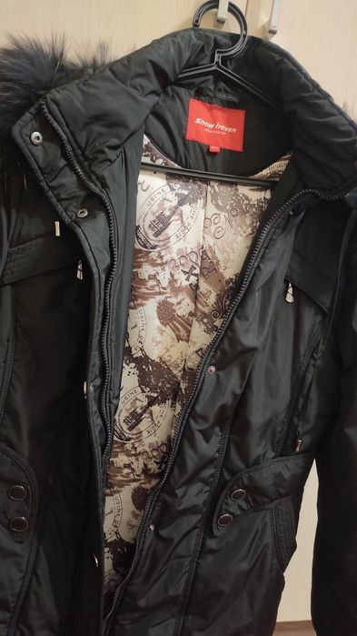 Зимний почти новый плащь.Хорошего качества