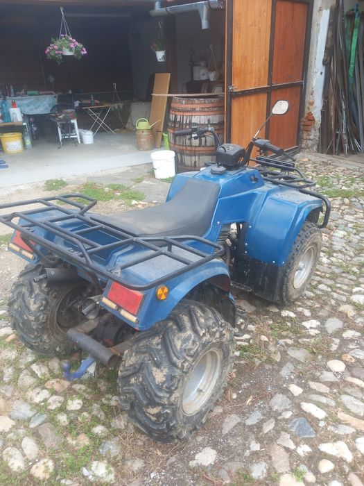 De vanzare atv 250cc