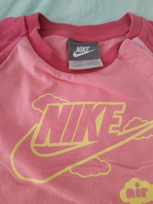 Лот Nike за бебе момиче 6м.