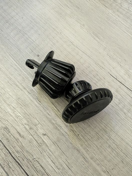 Vând suport magnetic telefon pentru masina