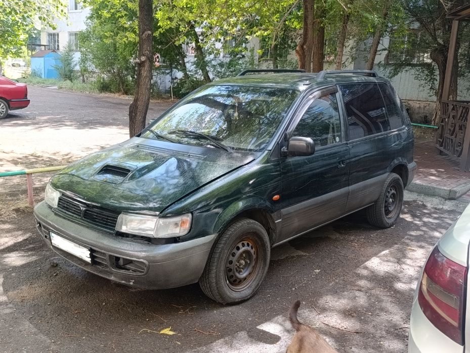 Продам mitsubishi space runner.