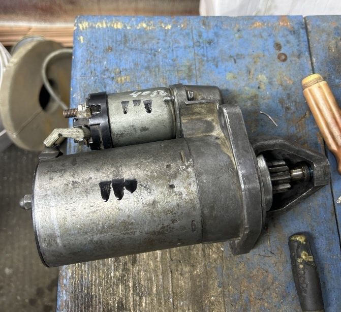 Продам генератор и стартер на ваз 2110