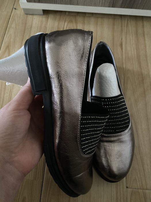 Женская новая обувь