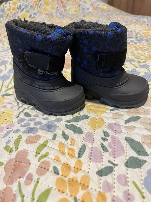 Ботуши бебешки  и домашни чехли 18/19