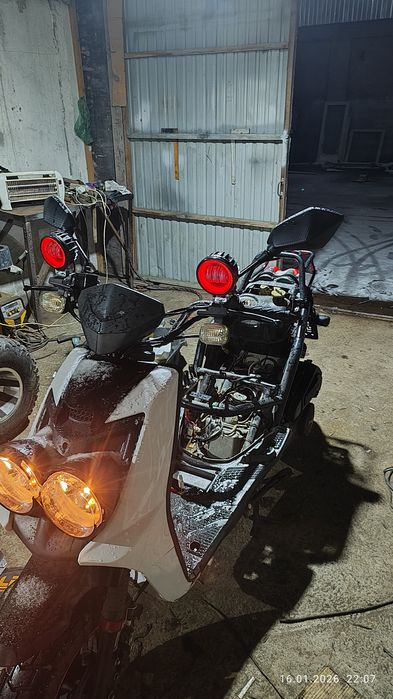 Мопед/скутер Bomber