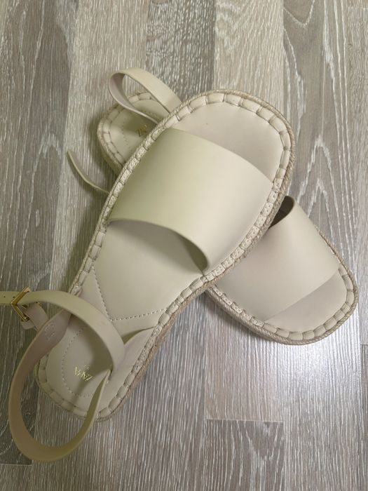 Детски сандали Зара