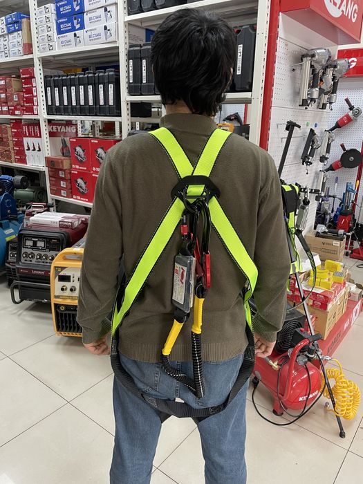 Страховочный пояс (Ремень безопасности)