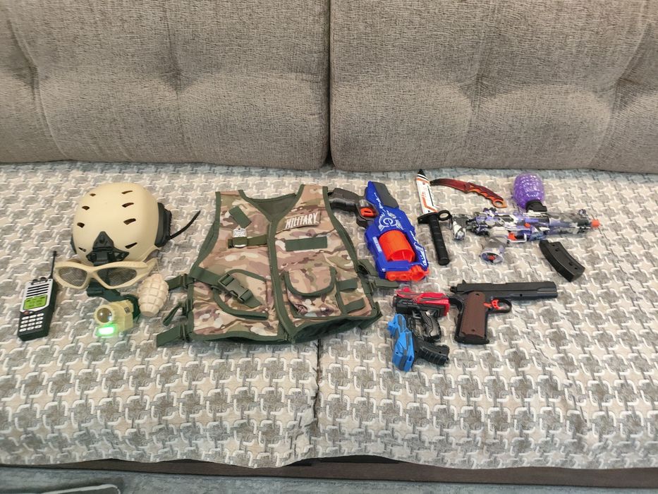 Много игрушек новые