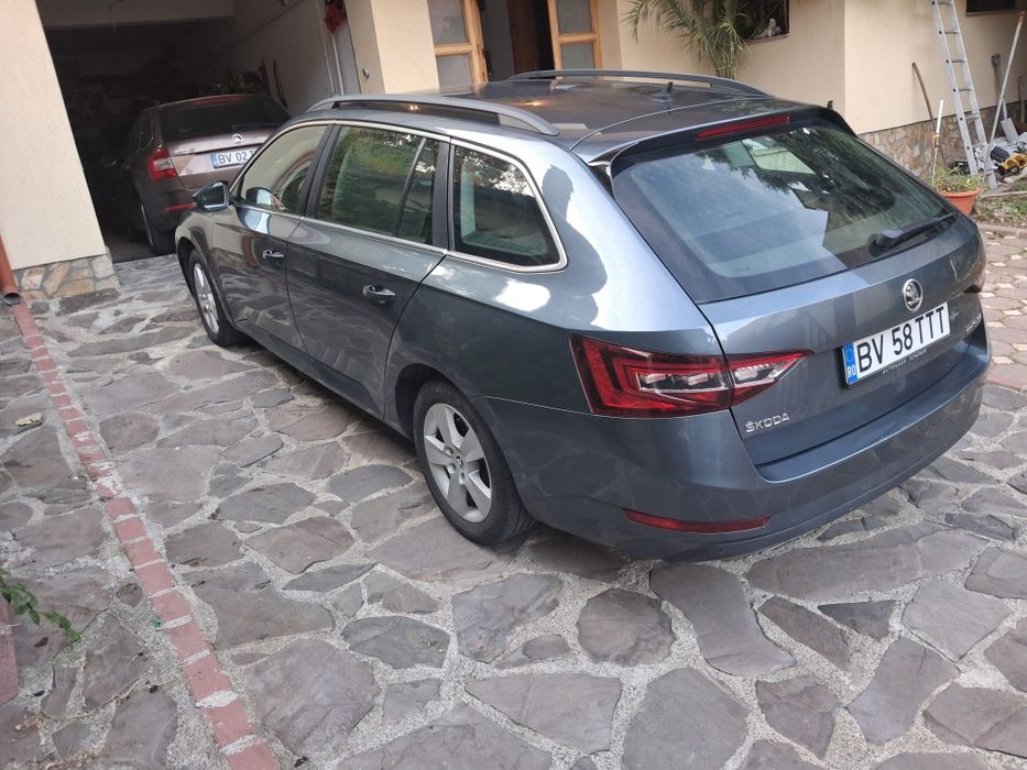 Vând Skoda Superb Combi 2.0 TDI (150 CP)
An 2016  |  Unic proprietar în RO  |  Preț: 9.900 EUR (negociabil)