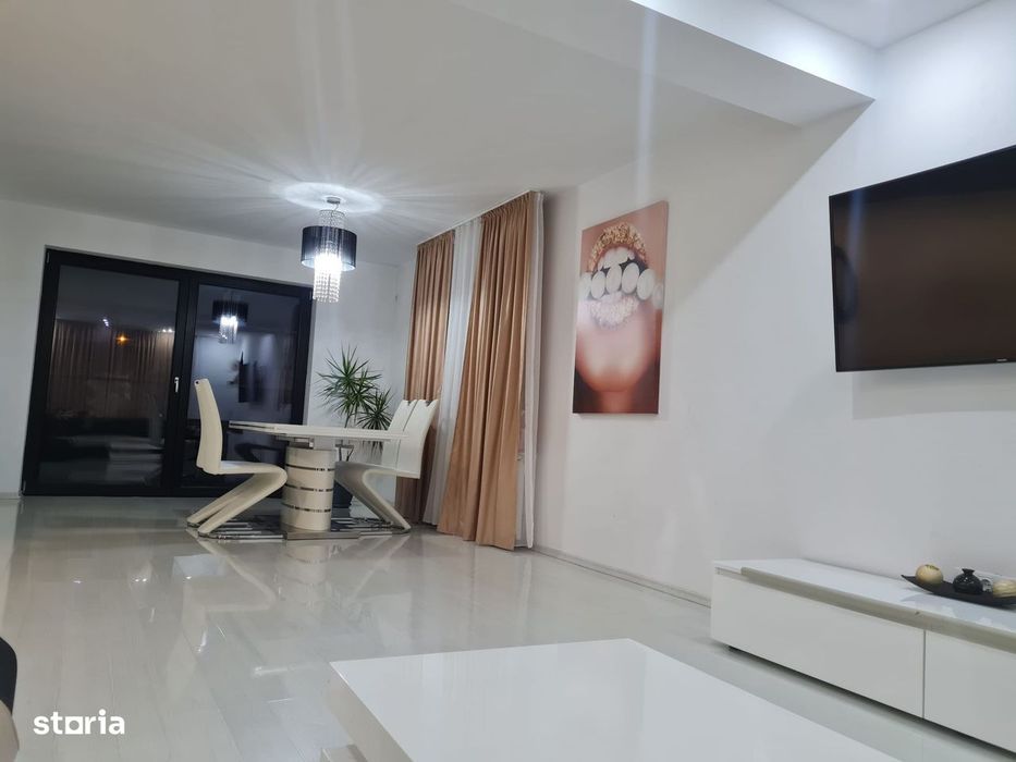 Casa premium cu piscina, panouri solare si teren de 520 mp – Giarmata