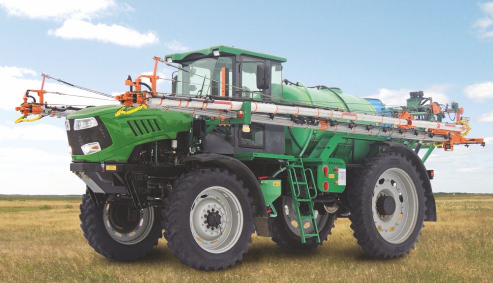 Самоходный опрыскиватель AVAGRO