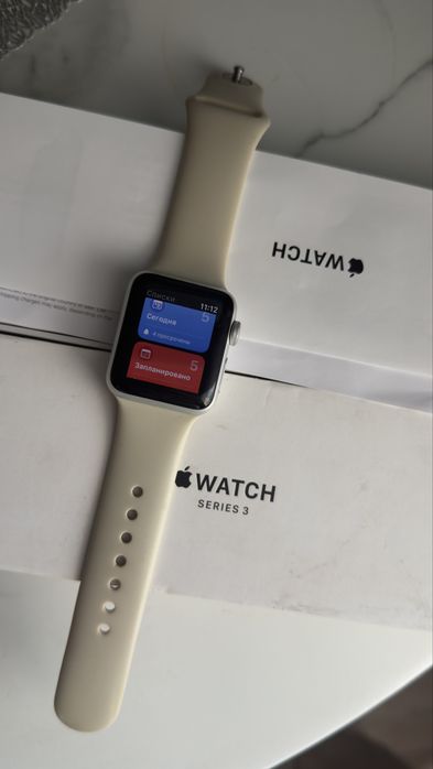 Apple Watch Series 3 (42mm)