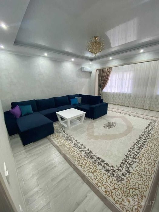 Чилонзор тумани, Новза метро станцияси яқинида 2 хонали