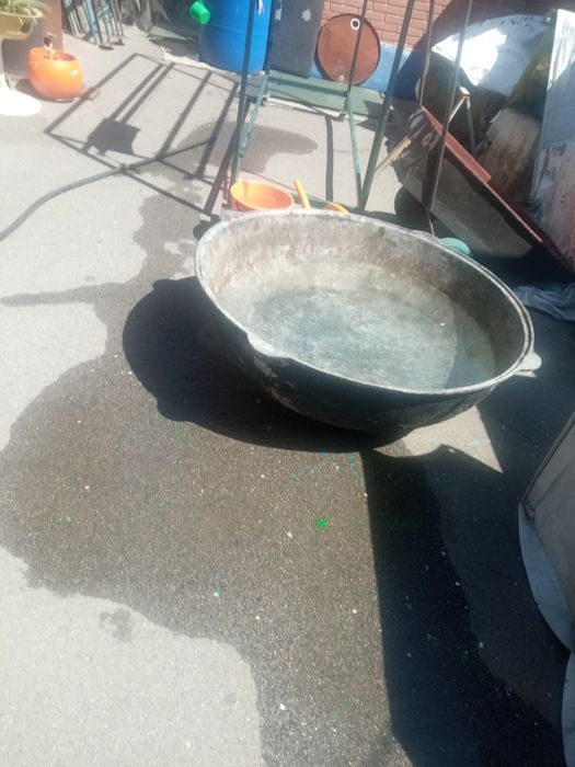 Продам.казан.200.лт.