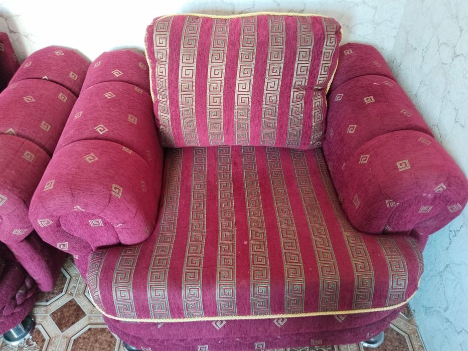 Продаю кресло и диван