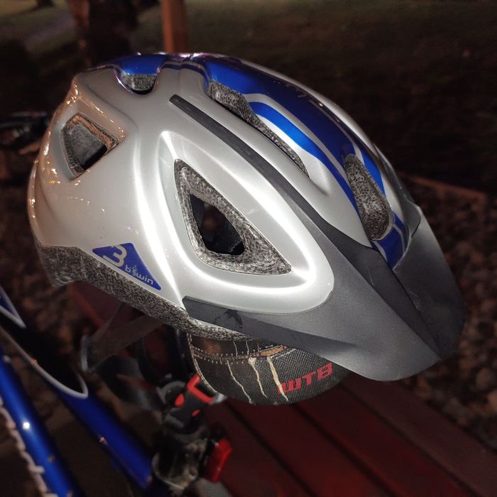 Casca bicicleta M aproape noua