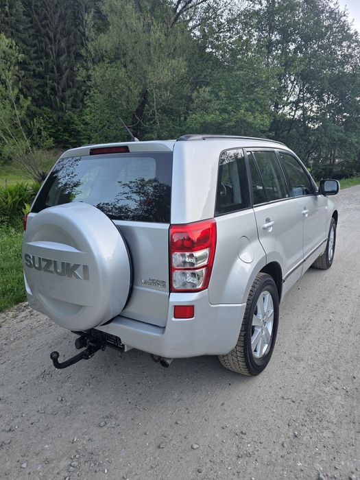 Suzuki Grand Vitara 2.0 Benzina + SET ROTI IARNA CADOU