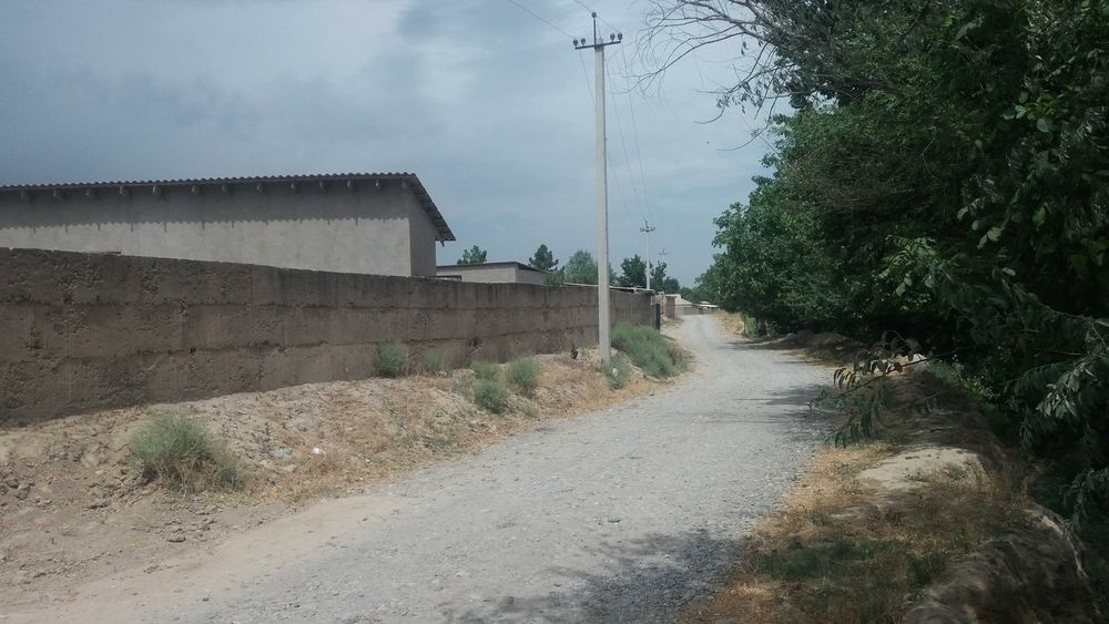 Уй жой сотилади.