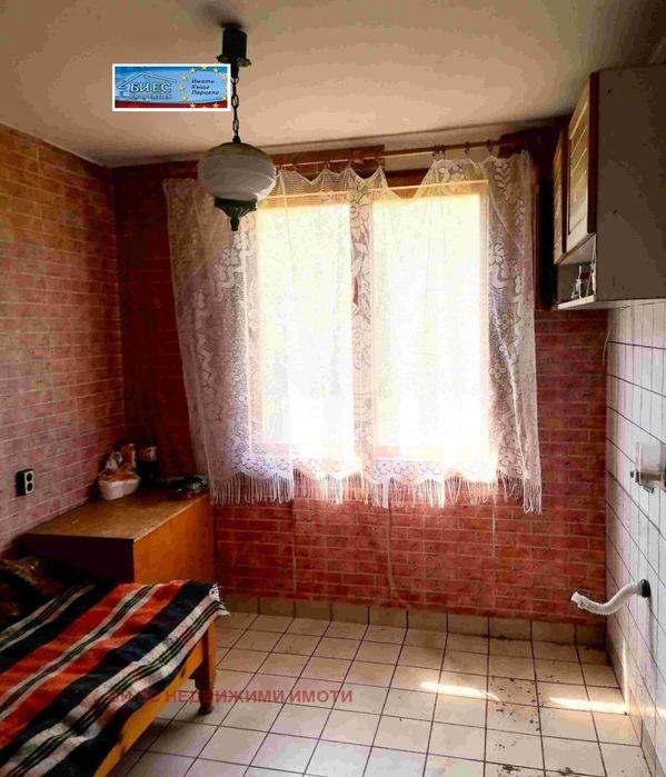 Продава къща с. Филиповци 120 м²