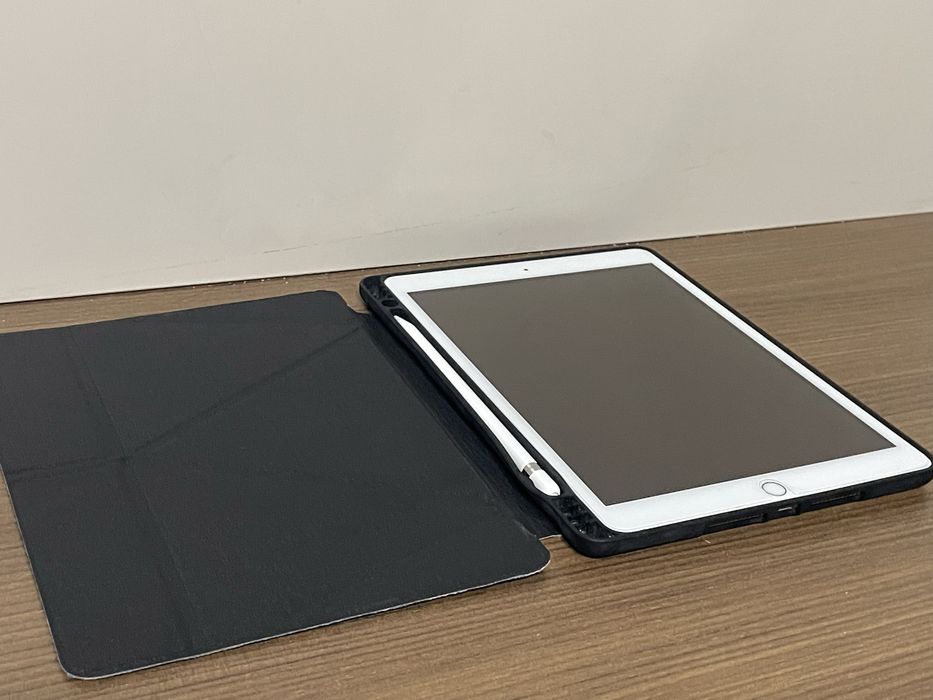 Продам Ipad 7 поколения