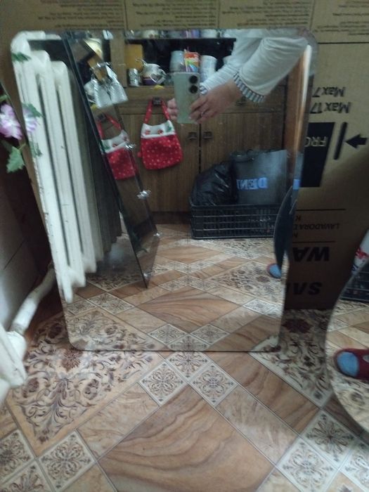 Продам на выбор 5 зеркало