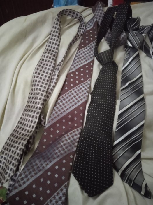 Галстуки мужские