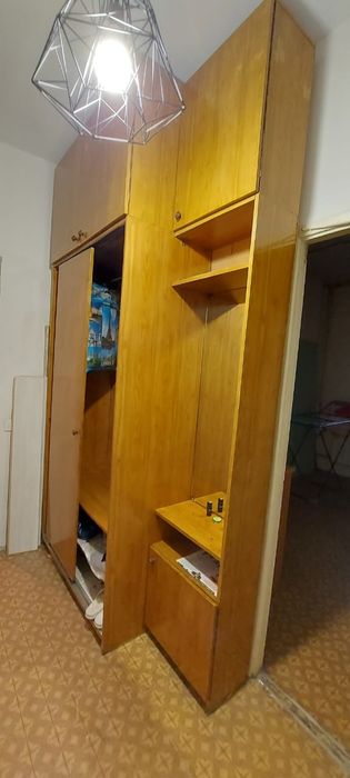 Шкаф в прихожую бу
