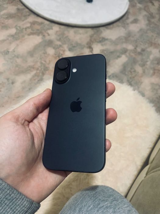 Iphone 16 black