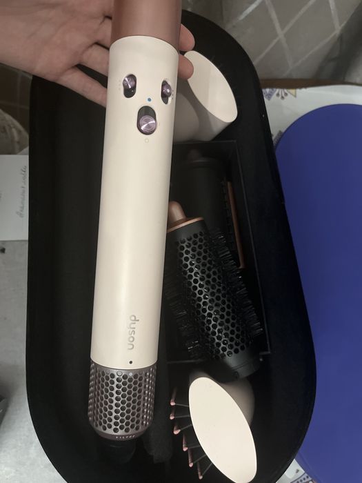 Фен для волос Dyson