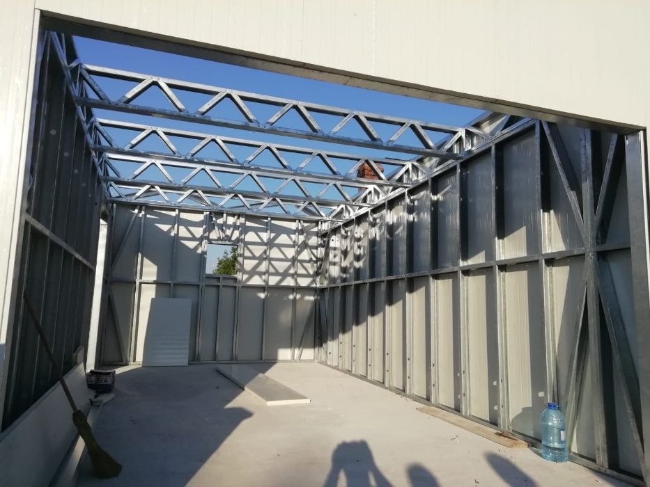 Vand Garaj din structura metalica usoara + panouri sandwich = Calitate!