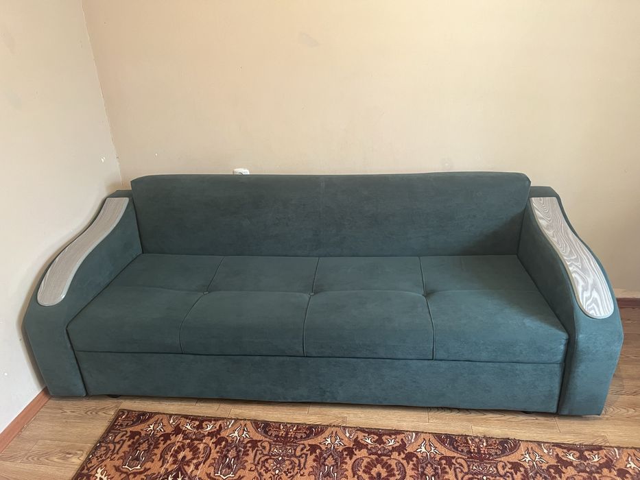 Продам диван в хорошем состоний