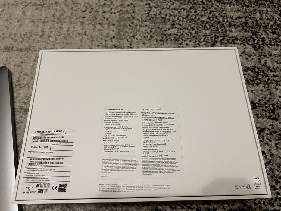 MacBook air 13 inch 256 gb