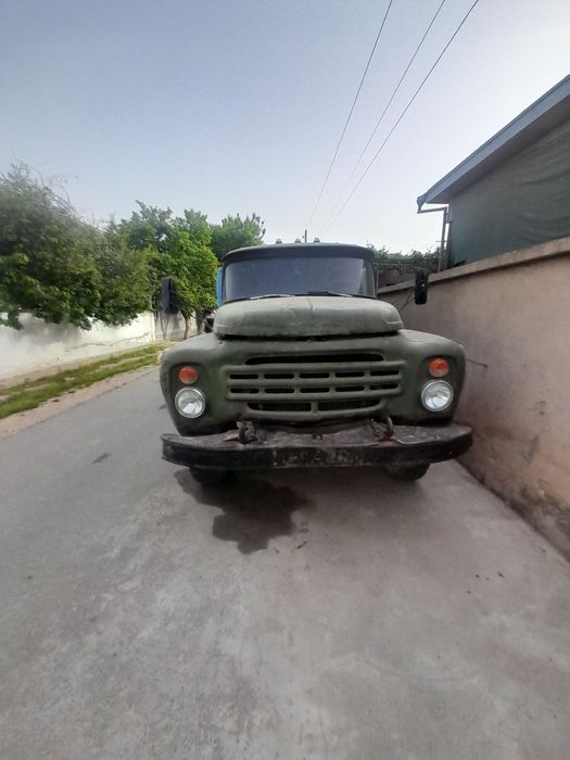 Zil Vodavoz. 1975 yil.