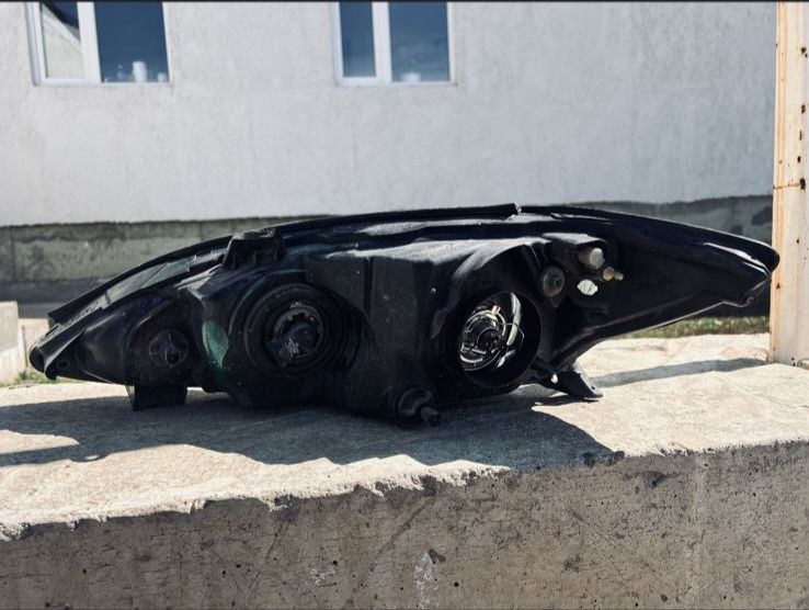 Продам Фару на камри 35 евро