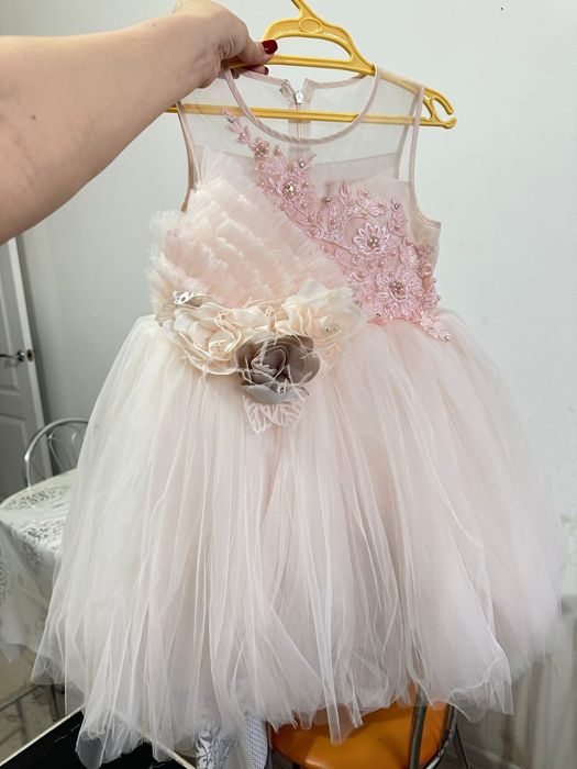 Платье детское красивое