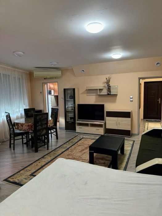 Дава се под наем Едностаен апартамент в Свиленград - 55 кв.м за 318.75 € - Снимка #4