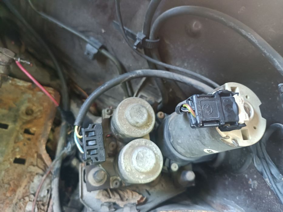 Части за Мерцедес 124