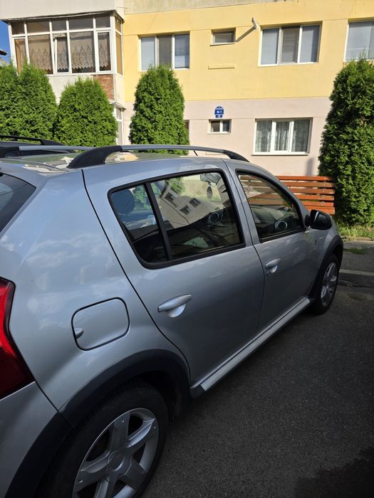 Vând Dacia Sandero Stepway 2013