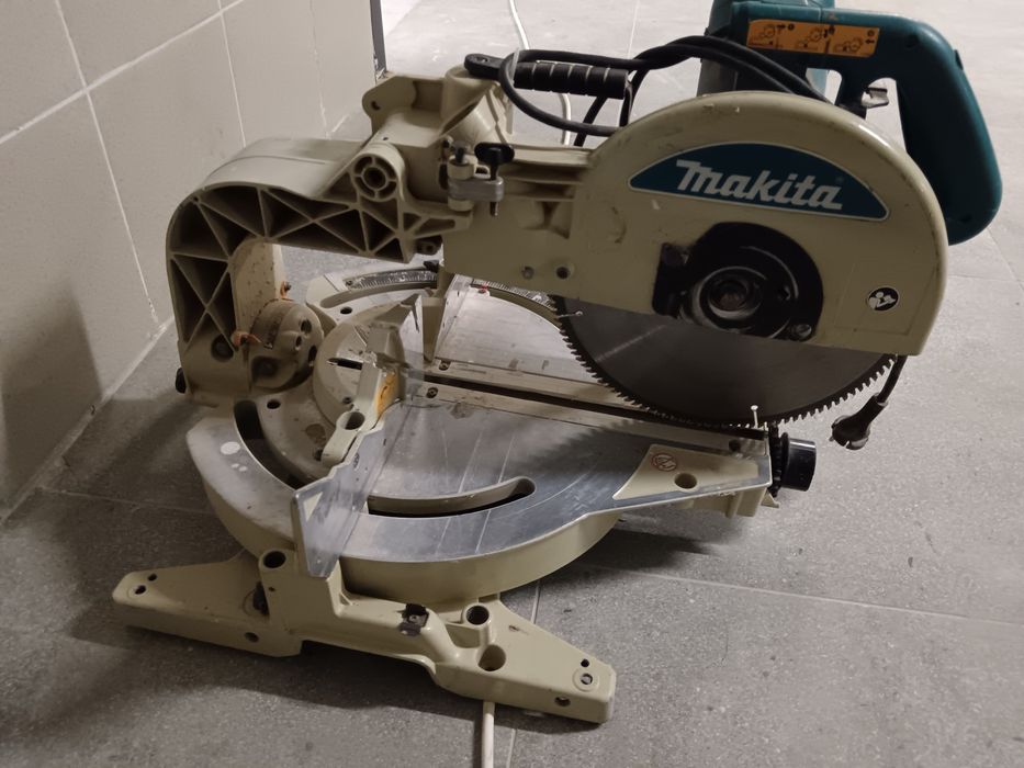 Тарцовка углероз Макита