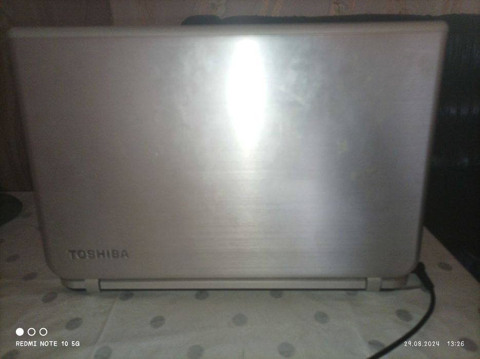 Лаптоп Тошиба 16G