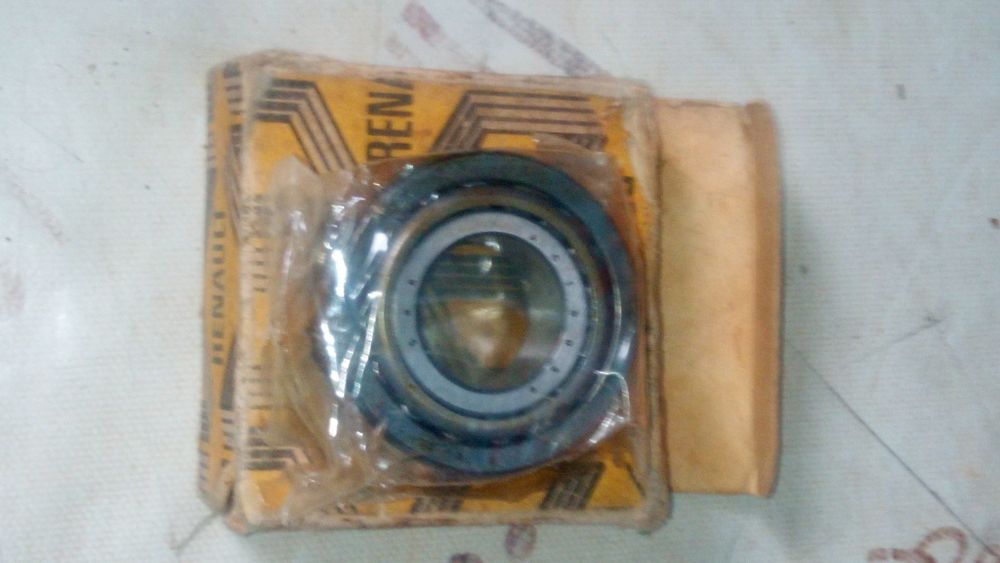 vând clăpari și masă de sticlă