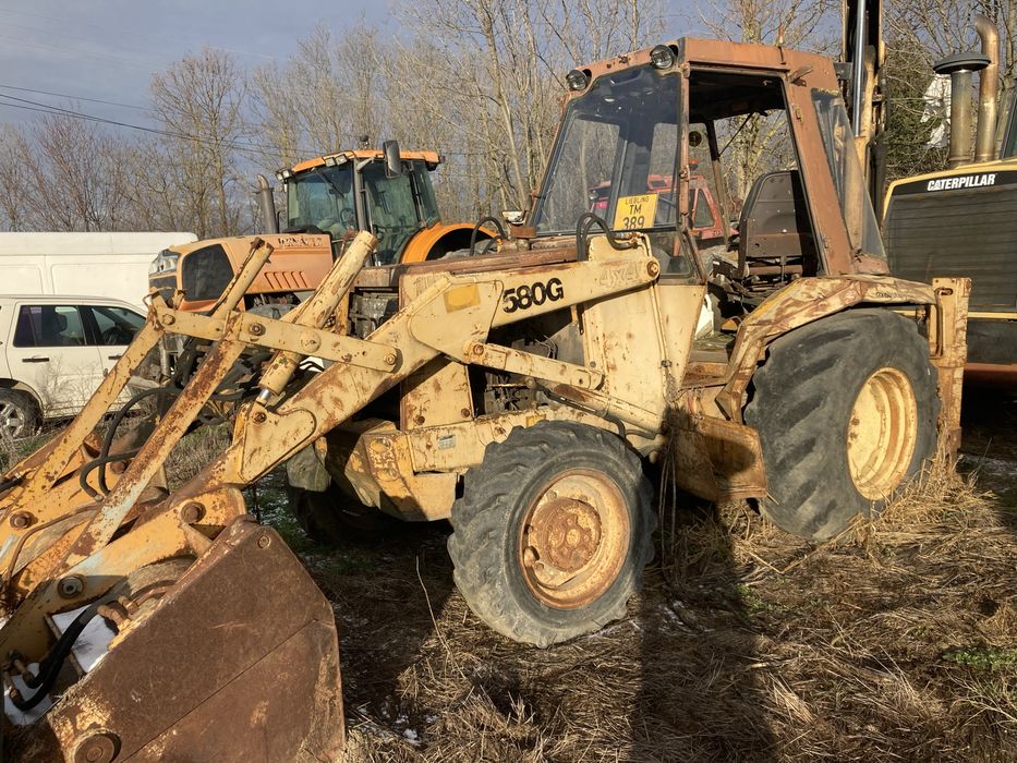 Buldoexcavator case 580g