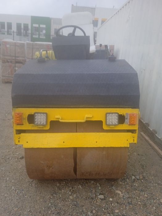 Продам тандемный виброкаток yzc 2.5
