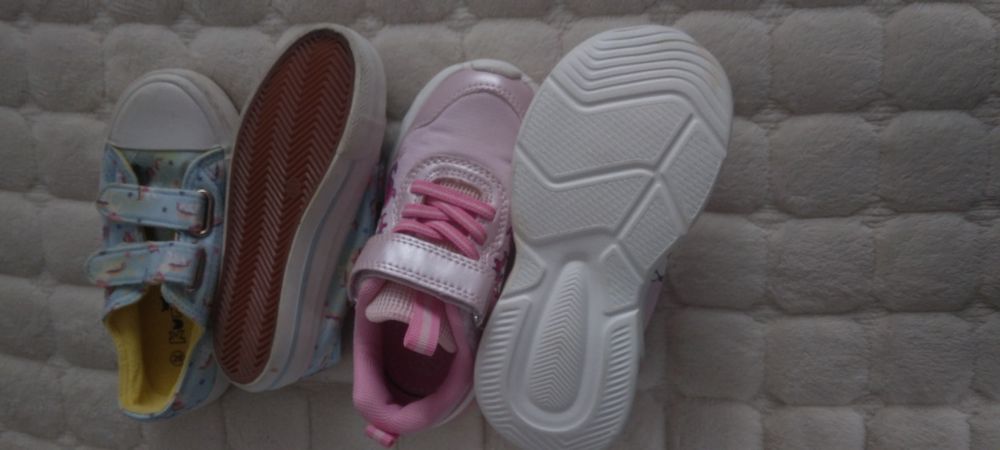 Adidași  fetițe mărimea 26