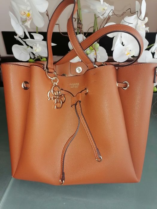 Чанти Guess, Daris, Sara Pen