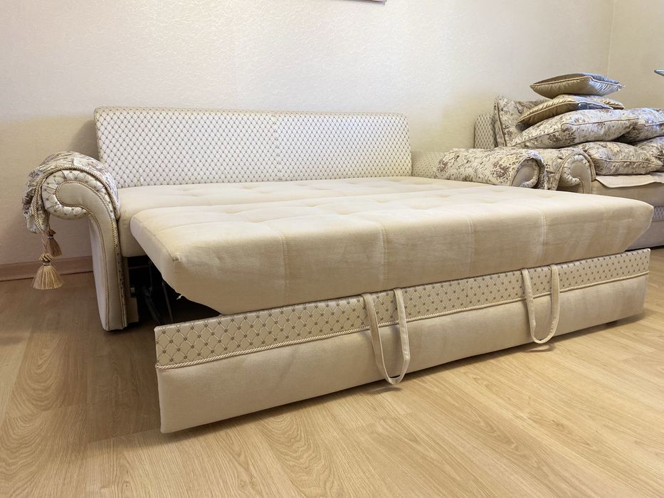 Продам комплект мягкой мебели